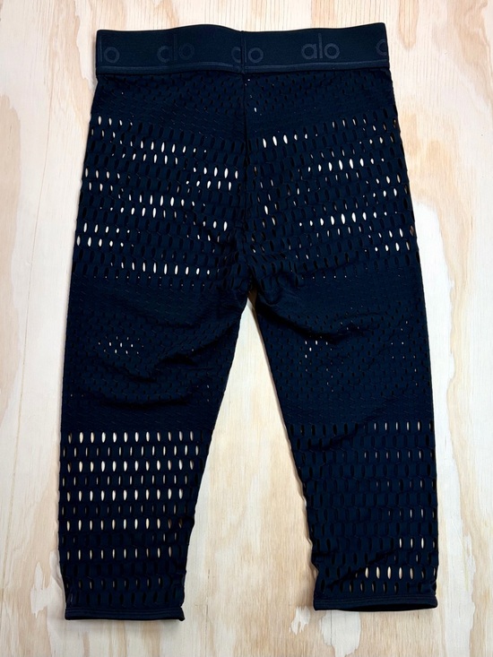 Alo Yoga Mesh High Waist Capri Leggings Black Sheer Cutout S - Picture 3 of 8